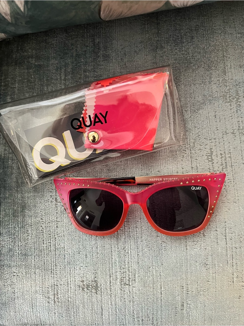 Quay Australia Adult Hot Pink Studded Cat-Eye Sunglasses—like new!